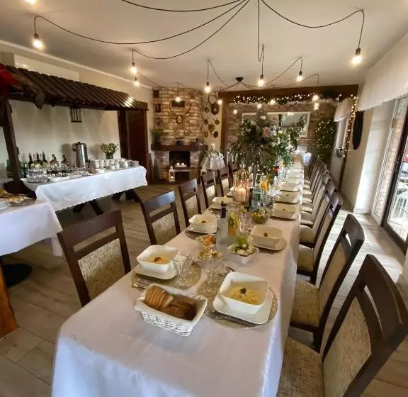 Aamiaismajoitus (B&B) Stajnia Pod Dębem