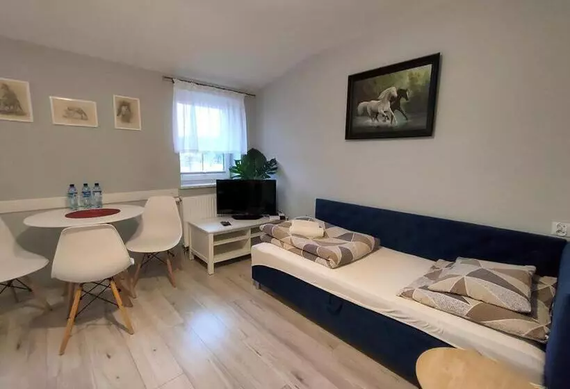 Aamiaismajoitus (B&B) Stajnia Pod Dębem