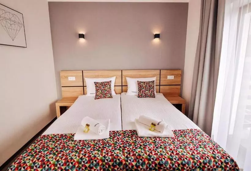 Aamiaismajoitus (B&B) Targowa37 Uniejow