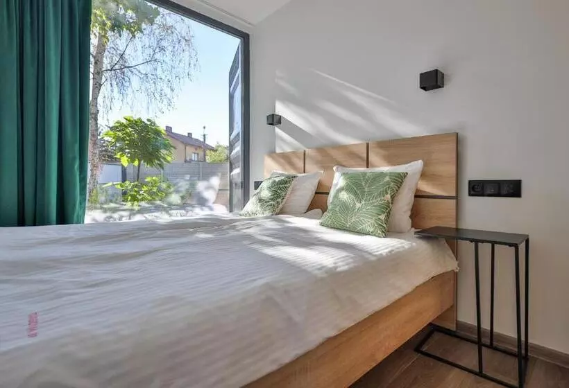 Aamiaismajoitus (B&B) Targowa37 Uniejow