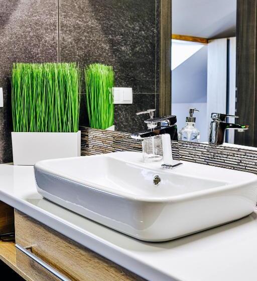 مبيت وإفطار Targowa37 Uniejow