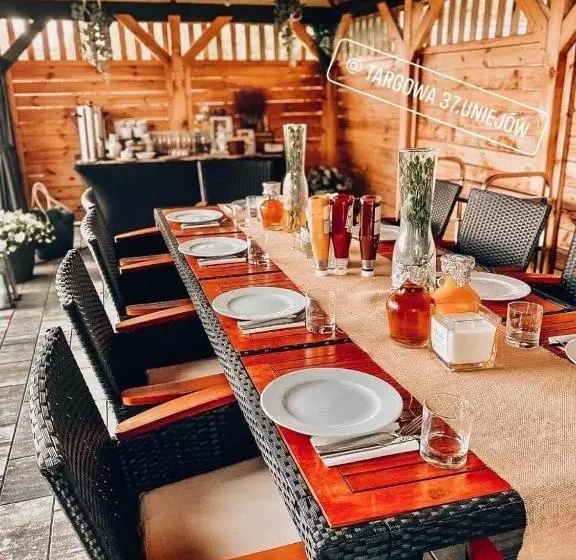 Aamiaismajoitus (B&B) Targowa37 Uniejow