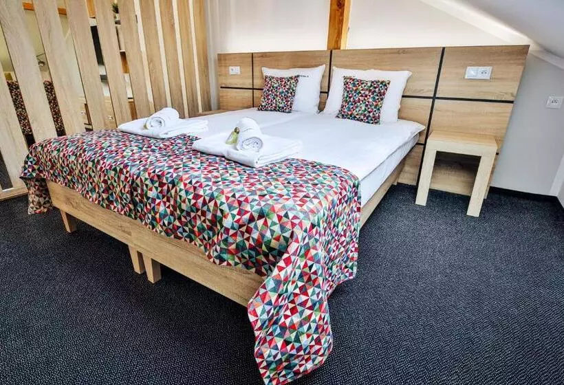 Aamiaismajoitus (B&B) Targowa37 Uniejow