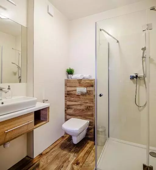 Aamiaismajoitus (B&B) Targowa37 Uniejow