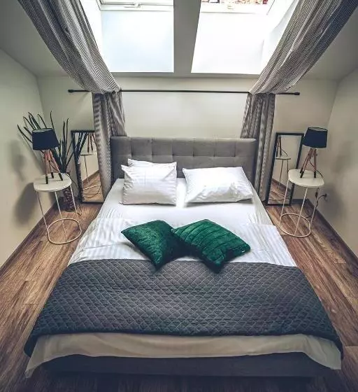 ベッドアンドブレックファースト The Loft   Garncarska 1