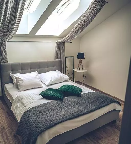 ベッドアンドブレックファースト The Loft   Garncarska 1