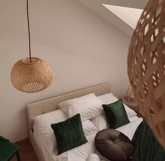 ベッドアンドブレックファースト The Loft   Garncarska 1