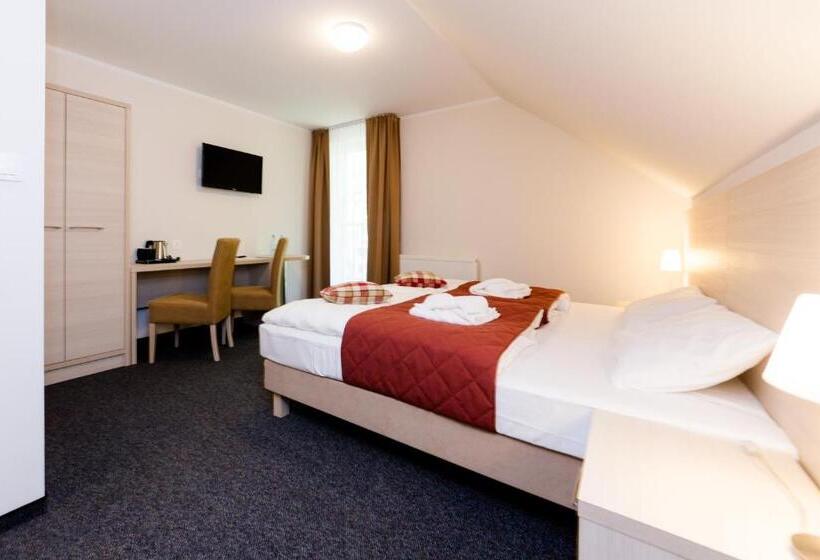 تختخواب و صبحانه Villa Obis