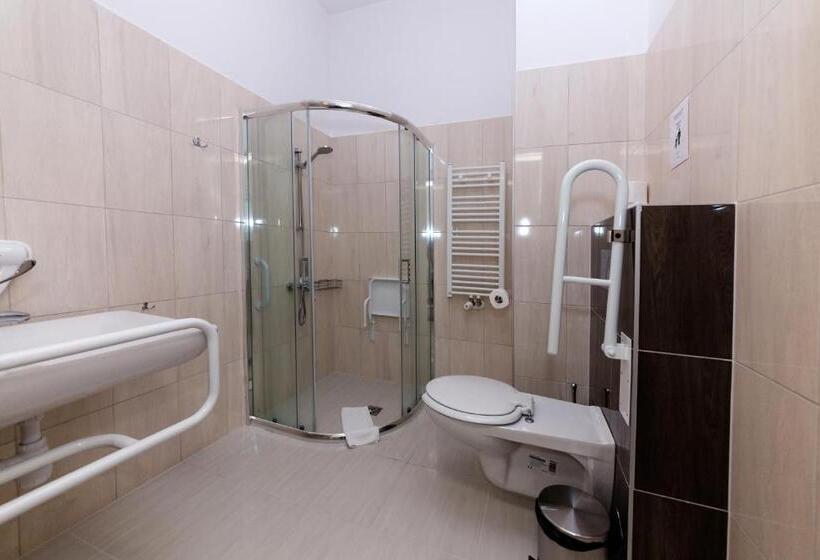 تختخواب و صبحانه Villa Obis