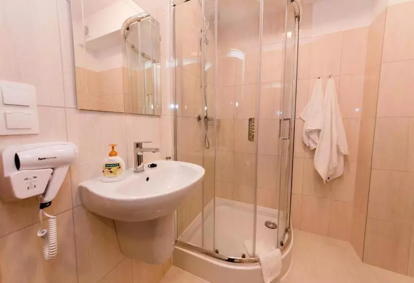 Aamiaismajoitus (B&B) Villa Obis