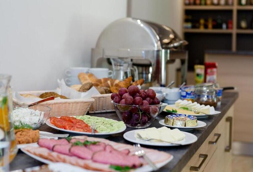 تختخواب و صبحانه Villa Obis