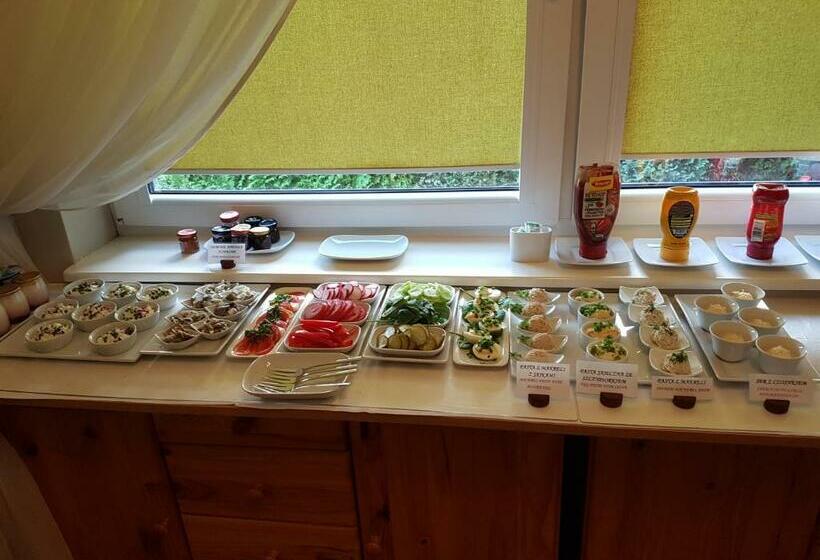 Aamiaismajoitus (B&B) Villa Pod Dębem