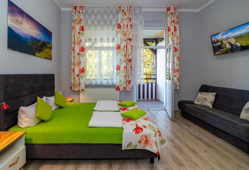 مبيت وإفطار Willa Diament