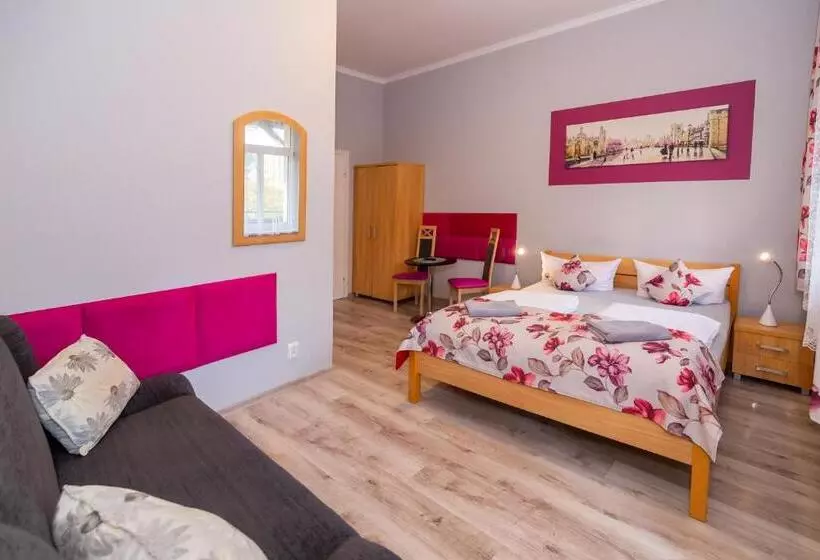 Aamiaismajoitus (B&B) Willa Diament