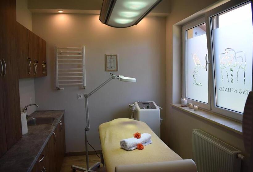 住宿加早餐  Willa Mirella