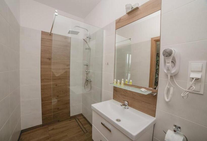 住宿加早餐  Willa Mirella