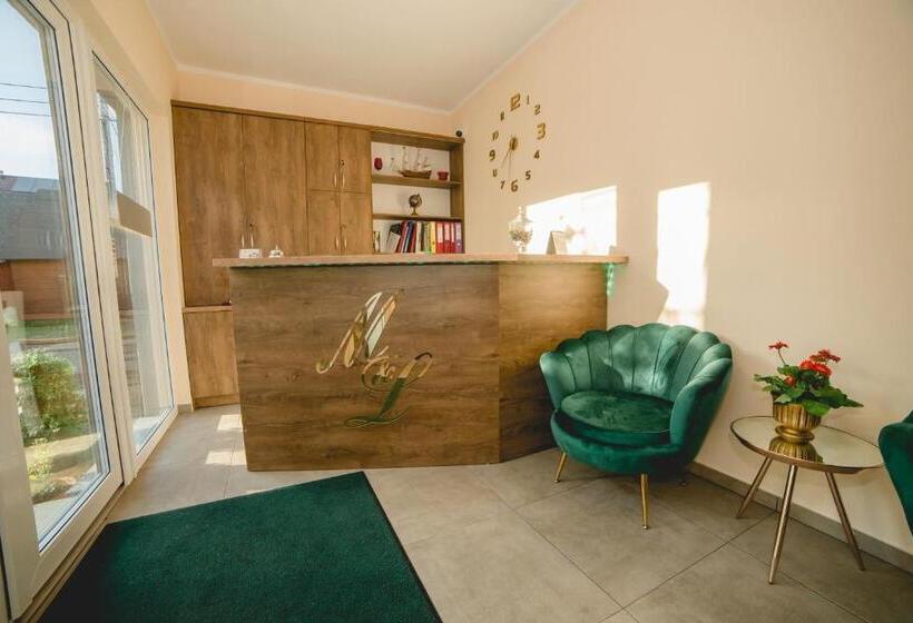 住宿加早餐  Willa Mirella