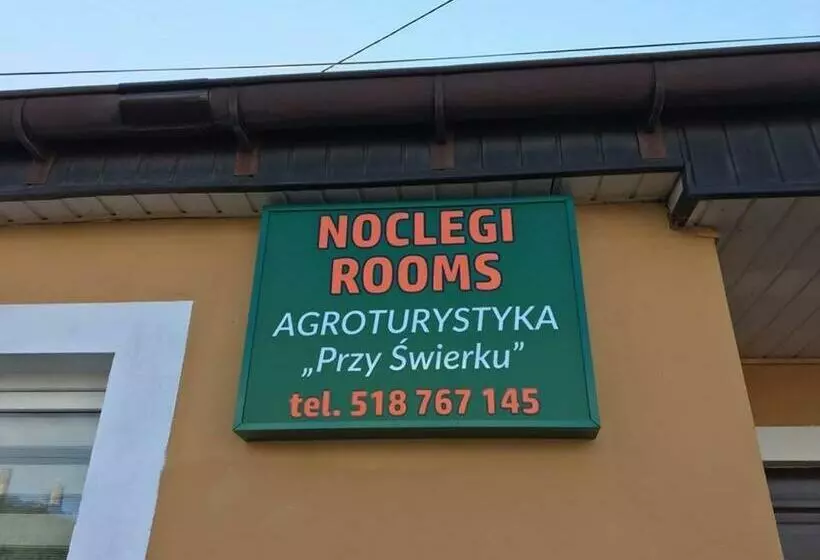 ホテル Agroturystyka Przy świerku