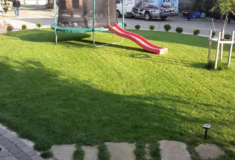 ホテル Agroturystyka U Robka