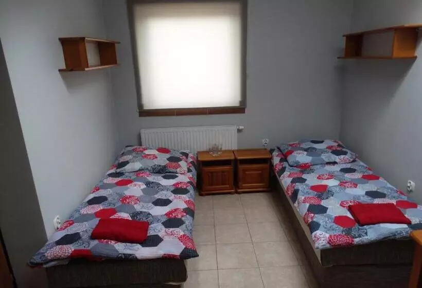 Hotelli Trzy Korony świecie