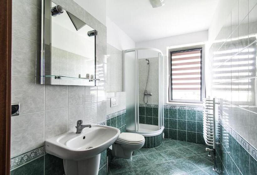 모텔 Noclegi Na Granicy