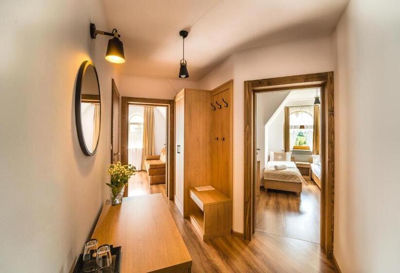 پانسیون Miodowy Dworek