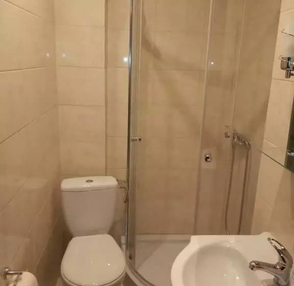 Majatalo Motel Królowej Jadwigi Alicja Szymańska Pokoje Na Ogrodowej