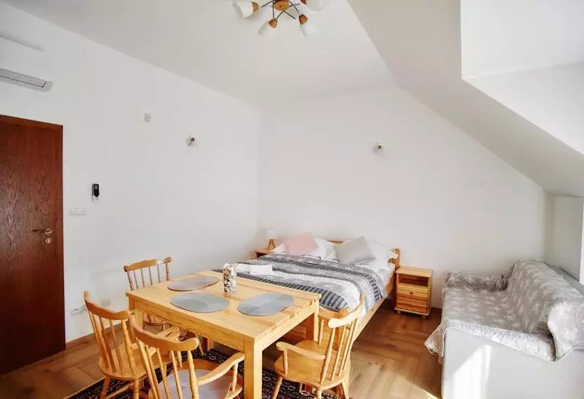 Majatalo Pokoje U Anny