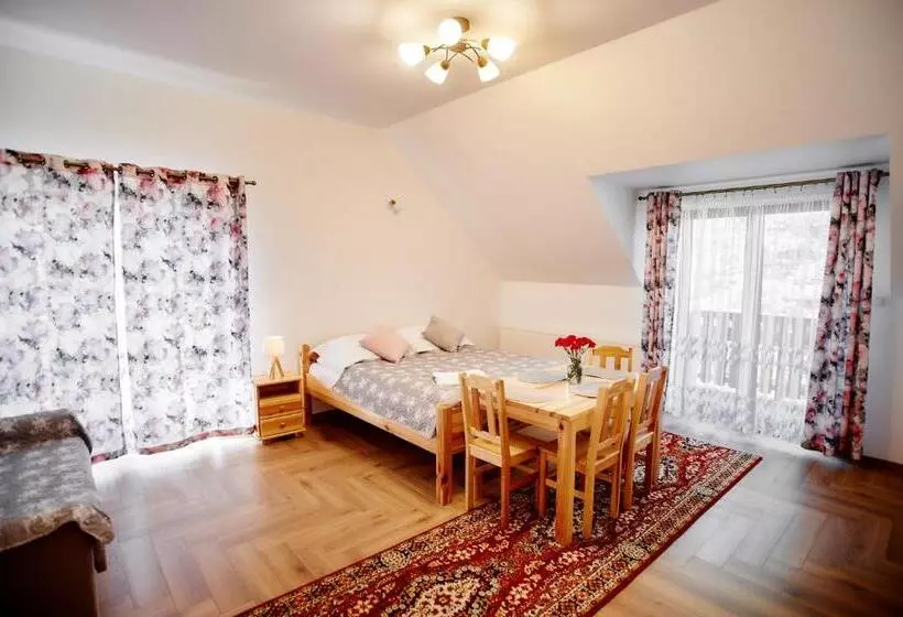 Majatalo Pokoje U Anny