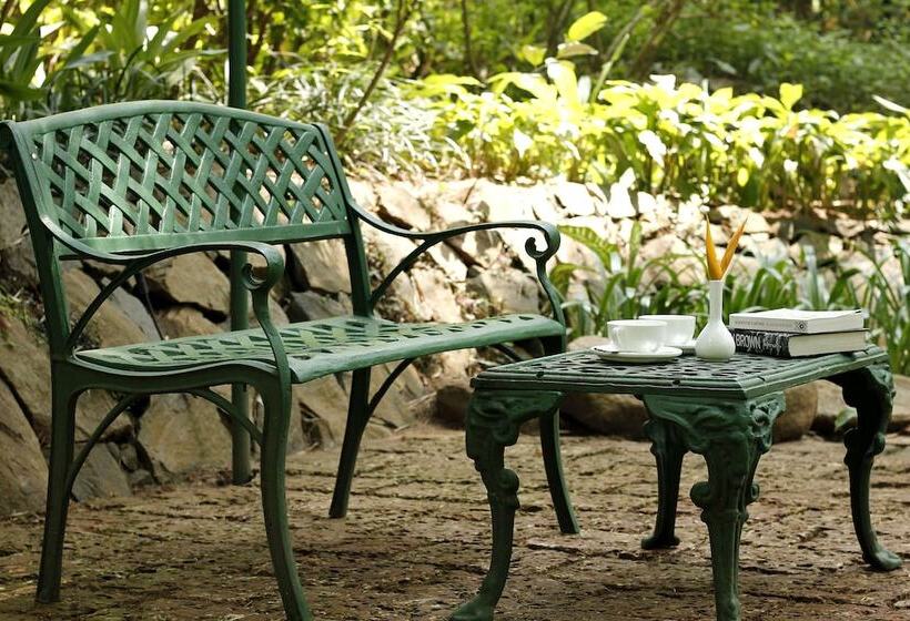 Amanvana Spa Resort, Coorg