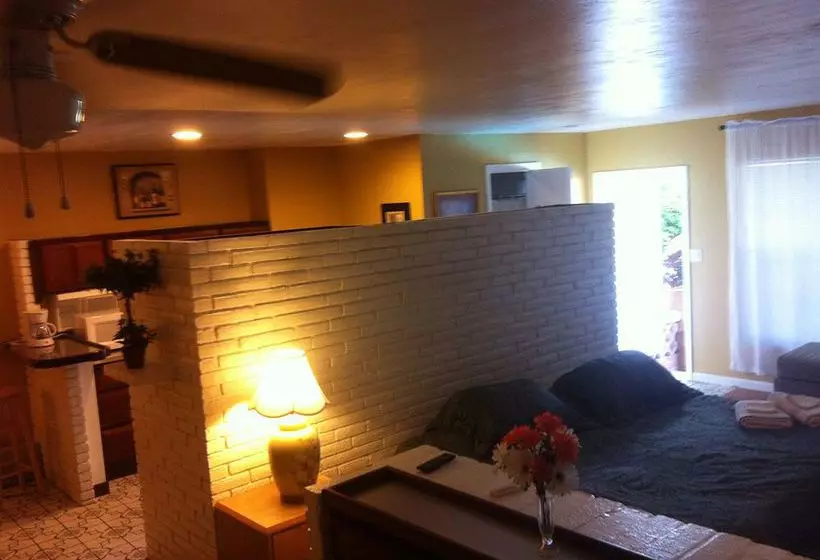 Nocleg ze śniadaniem Bridge At Cordova