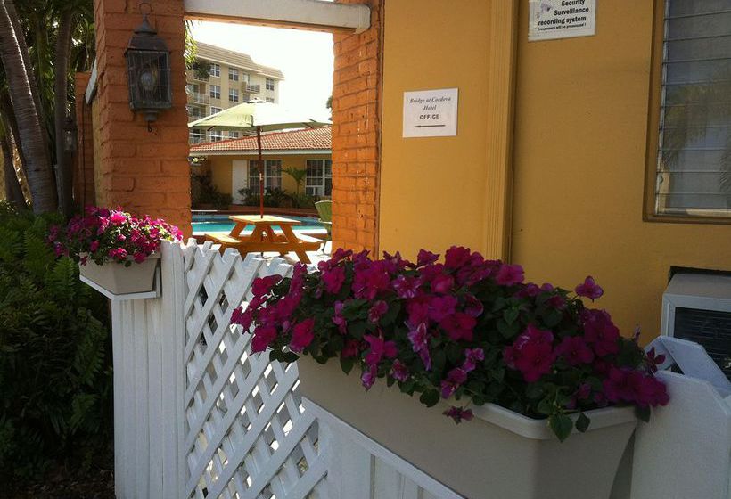 مبيت وإفطار Bridge At Cordova