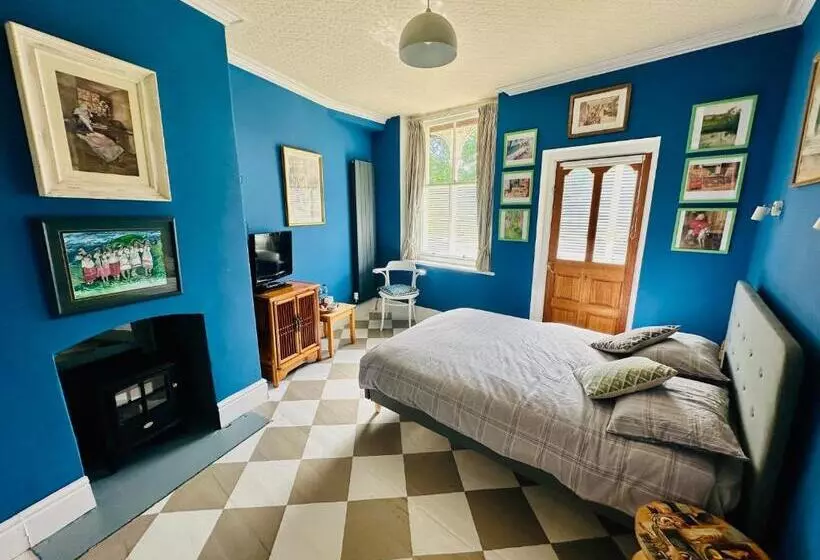 تختخواب و صبحانه Fitz House