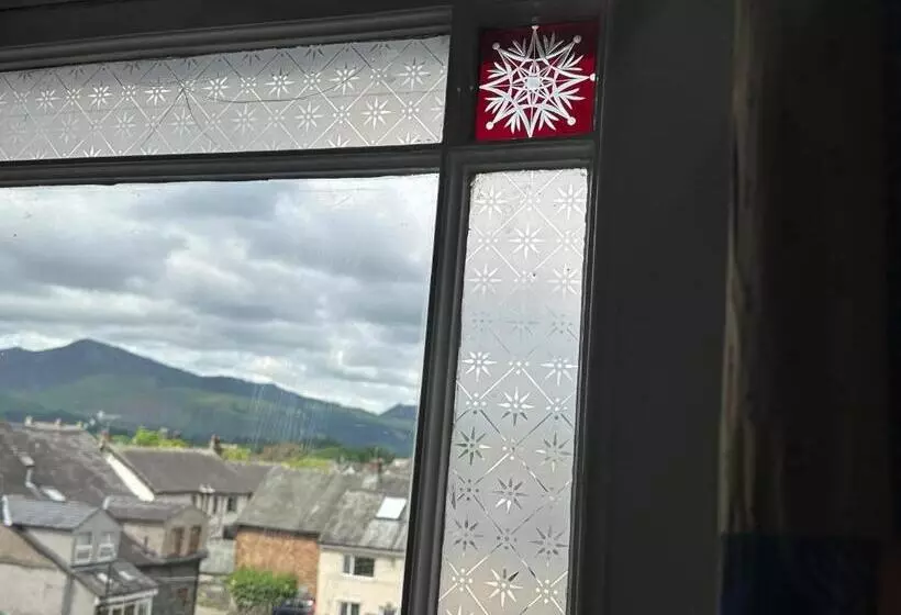 تختخواب و صبحانه Fitz House