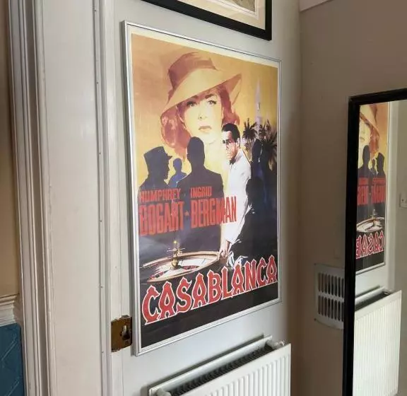 تختخواب و صبحانه Fitz House