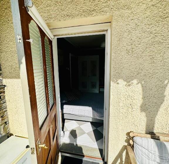 مبيت وإفطار Fitz House