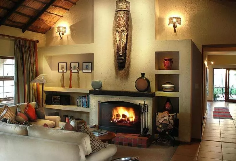 تختخواب و صبحانه Lourie Lodge