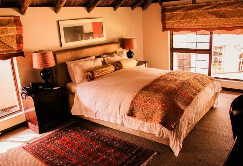 تختخواب و صبحانه Lourie Lodge