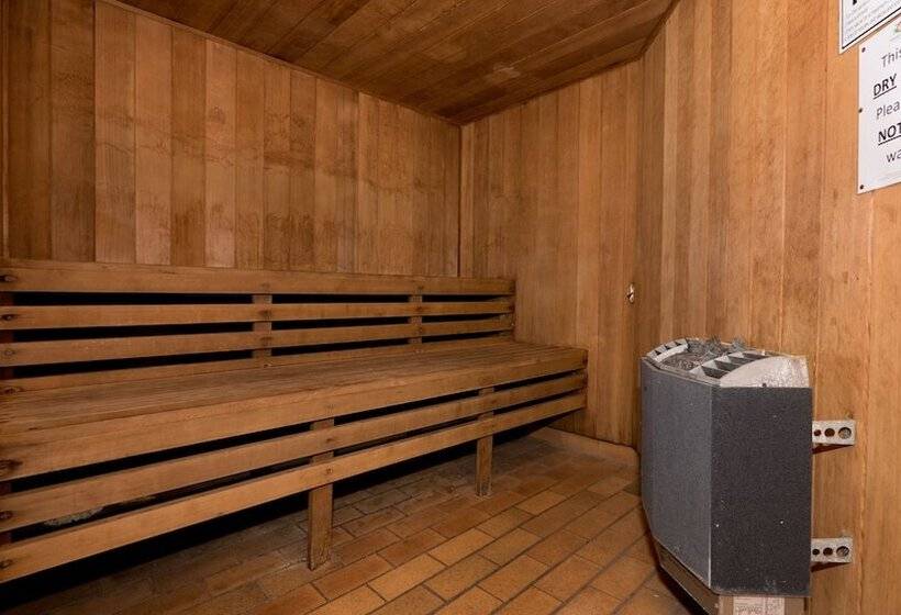 Enderley Gardens Resort