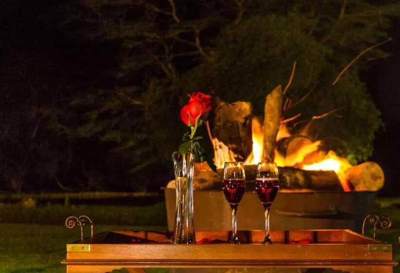 호텔 Lake Elmenteita Serena Camp