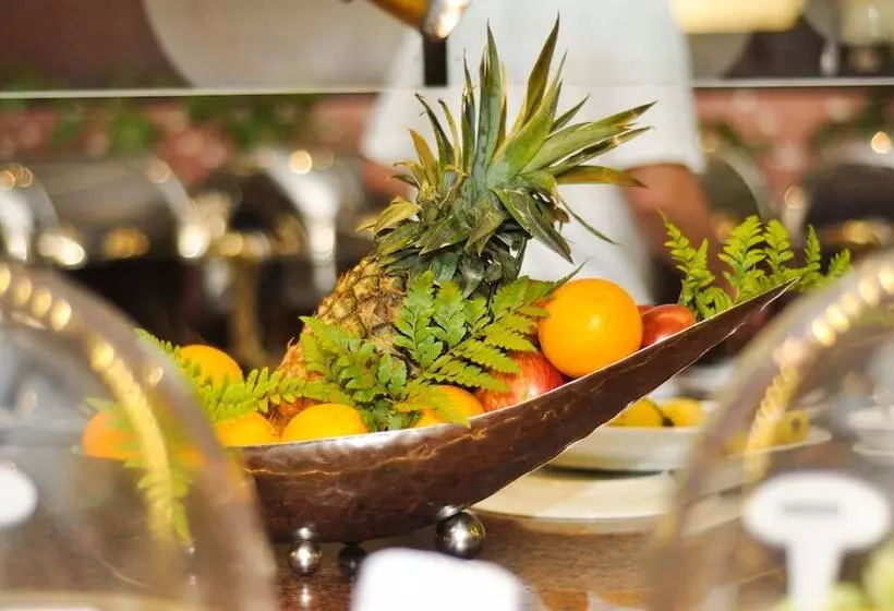 호텔 Lake Elmenteita Serena Camp