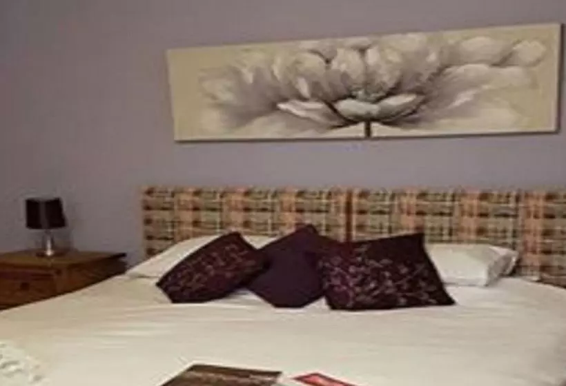 Hotel The George Inn At Tideswell