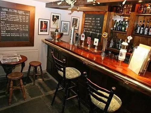 Отель Hare And Hounds