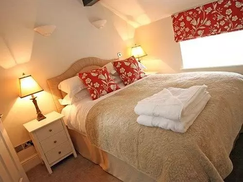 Отель Hare And Hounds