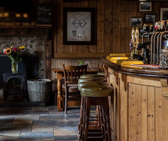 فندق The Three Tuns