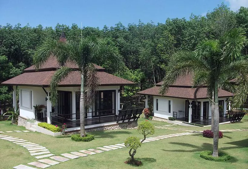 Leelawadee Garden Resort