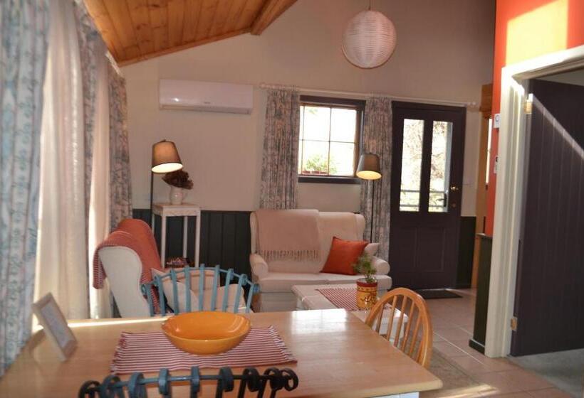 Mulberry Cottage Unique B&b Accommodation