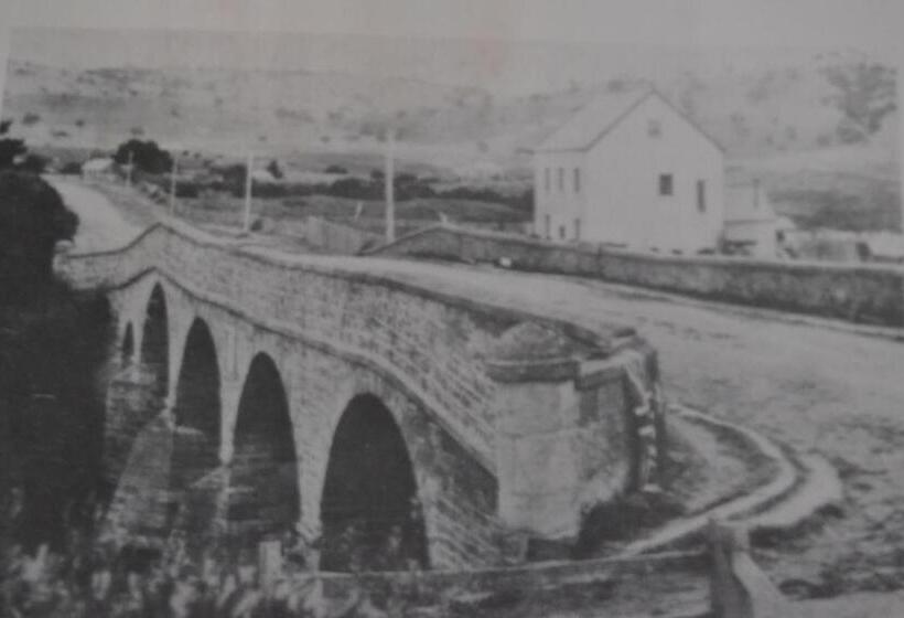 Mulberry Cottage Unique B&b Accommodation