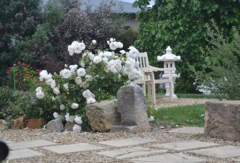 Mulberry Cottage Unique B&b Accommodation