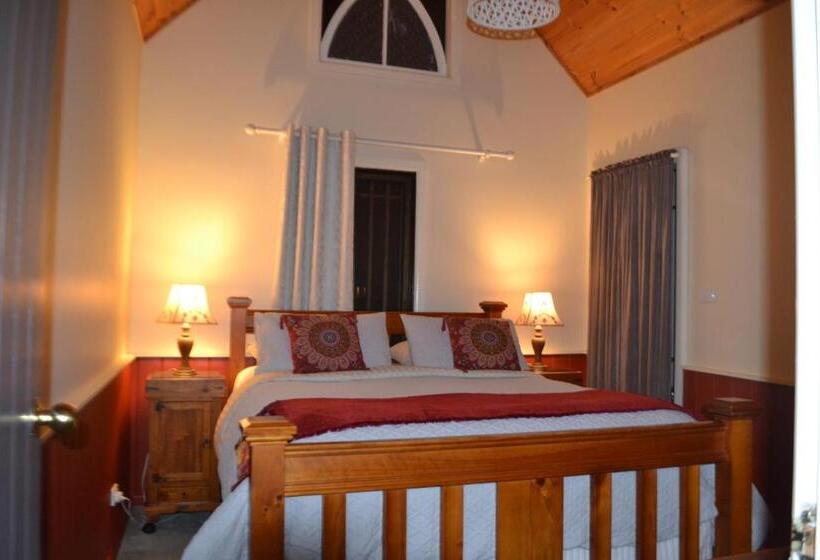 Mulberry Cottage Unique B&b Accommodation